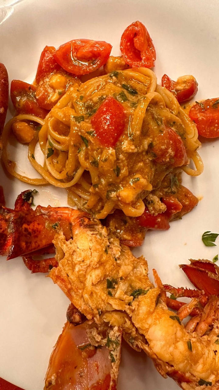 Linguine all'astice con pomodorini
